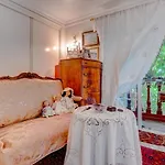 Casa Luminosa Bed and Breakfast