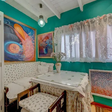 Casa Luminosa Bed & Breakfast 3*