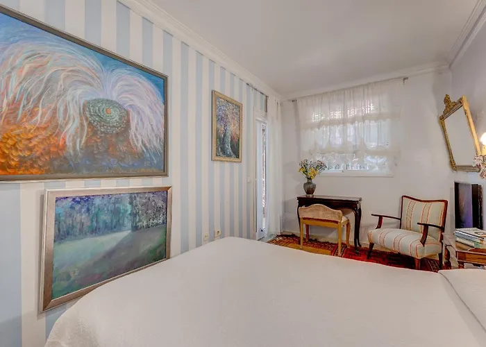 Casa Luminosa Bed & Breakfast 3*