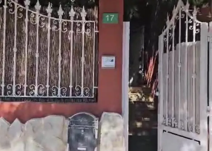 Casa Luminosa Bed & Breakfast